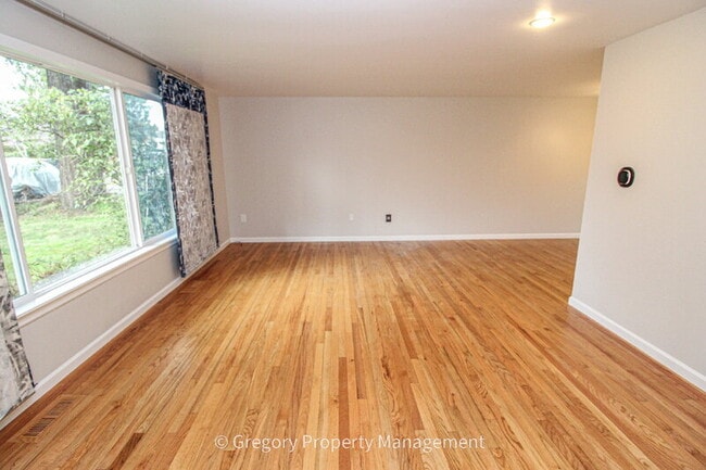 Building Photo - 19711 Bartlett Rd