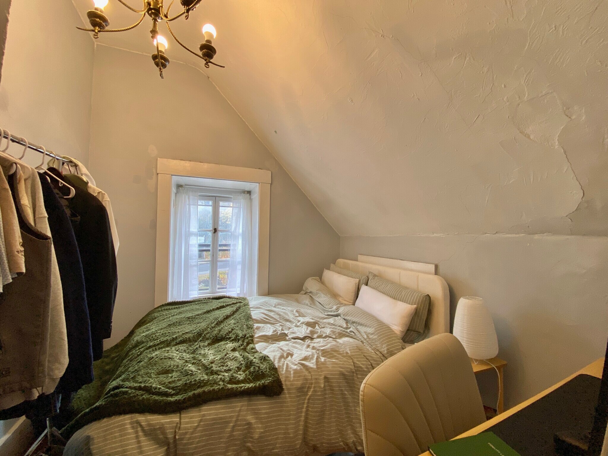 Building Photo - 139 Hillside St