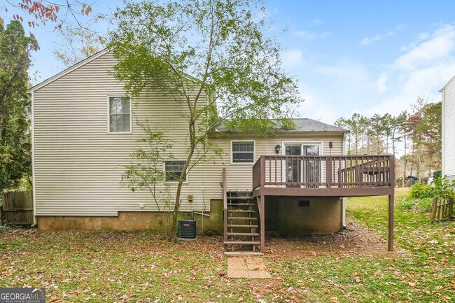 Building Photo - 850 Highland Terrace NE