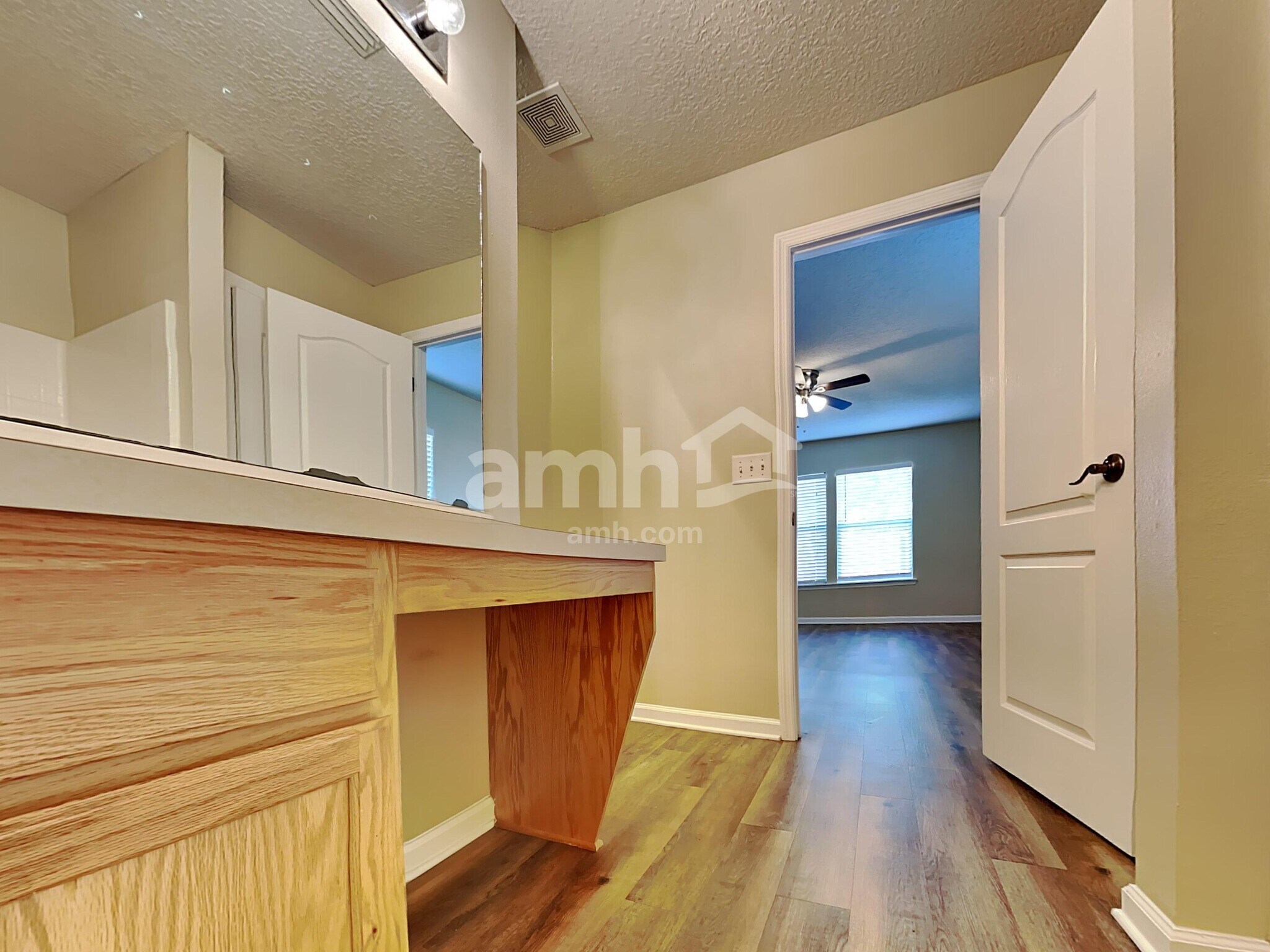 Building Photo - 11501 Brian Lakes Dr N