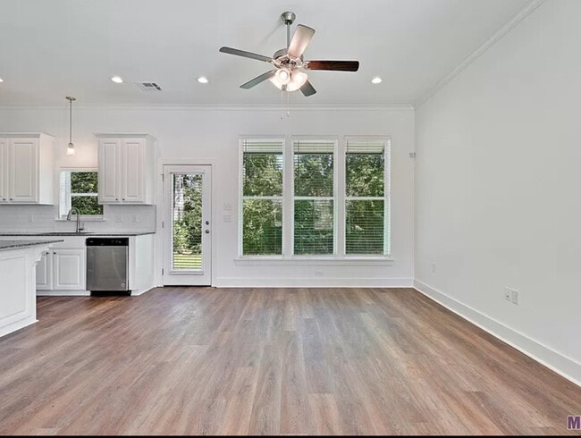 Building Photo - 1004 Briar Gate Dr