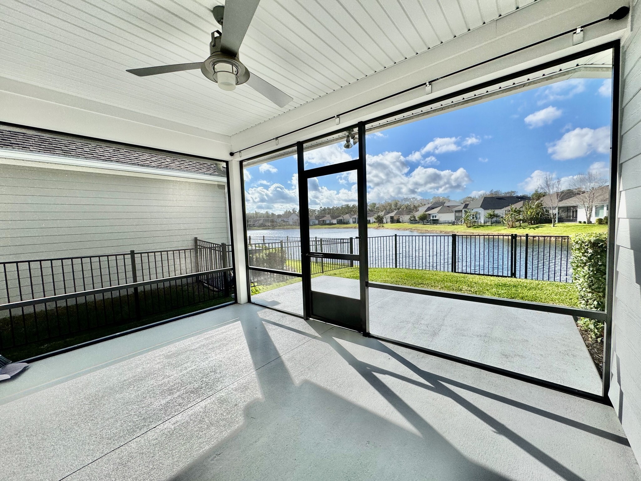 Building Photo - 227 Vista Lake Cir
