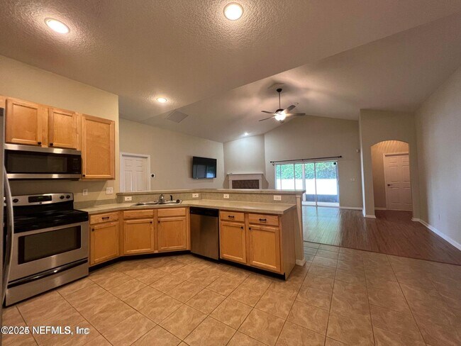 Building Photo - 3466 Laurel Leaf Dr