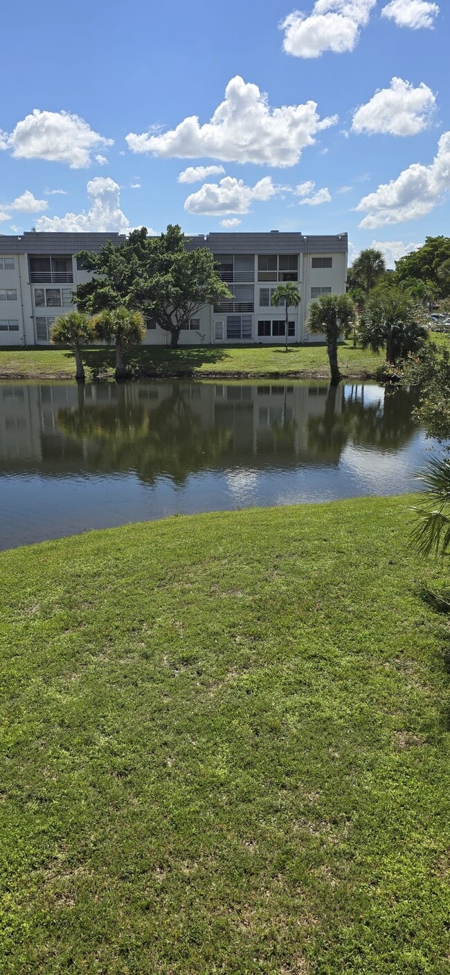 Building Photo - 8465 Sunrise Lakes Blvd