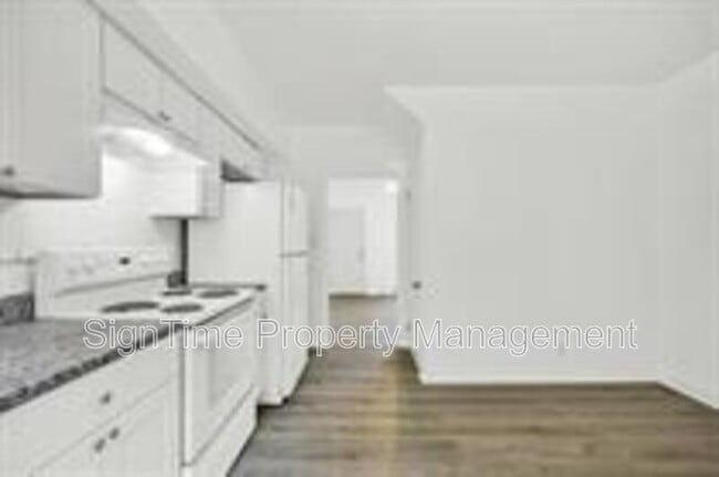 Building Photo - 185-199 Berkson Avenue - 193