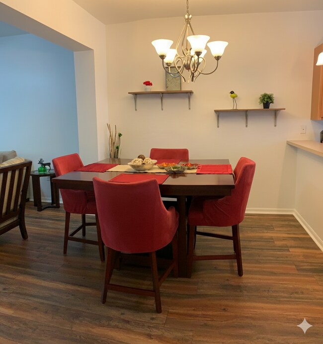 Building Photo - 6519 W Newberry Rd