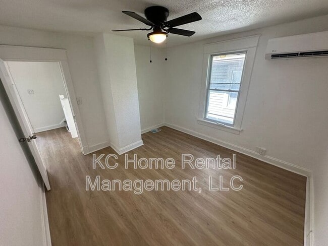 Building Photo - 2958 Lockridge Ave