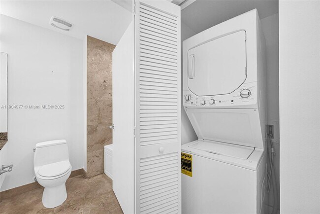 Building Photo - 41 SE 5th St