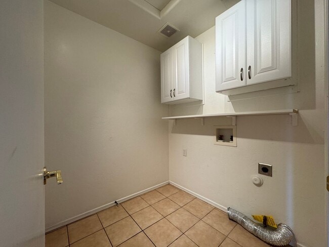 Building Photo - 4BR/2BA/2GA, 1889 sq.ft. rental in Sierra Vista, AZ