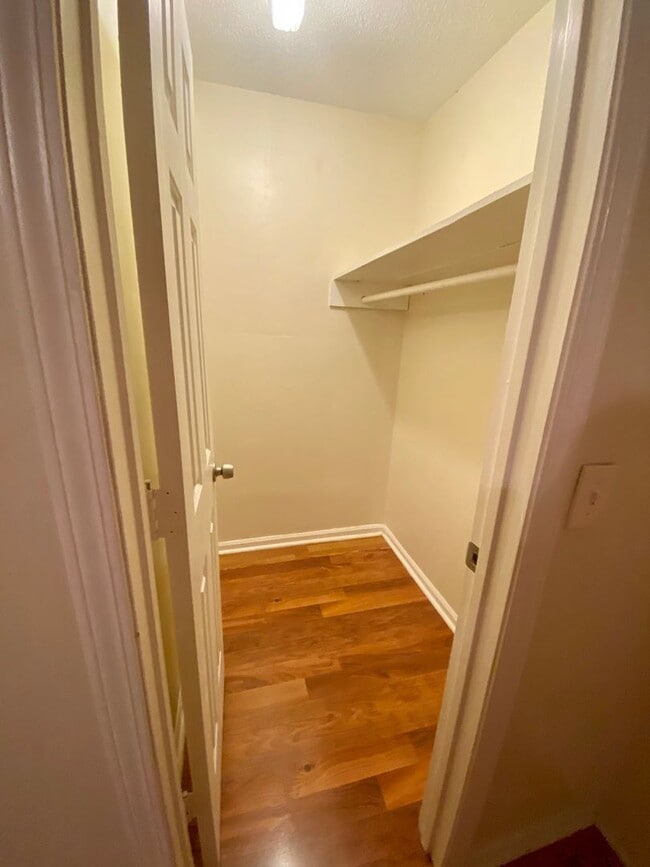 Building Photo - SUPER CUTE! 1st Floor 1 Bedroom/ 1 Bath Condo in Garden City! Close to the beach!