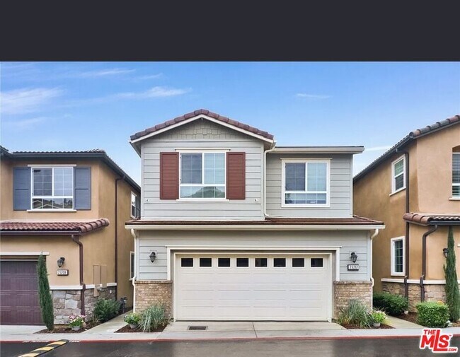 Building Photo - 23212 W Canterbury Way