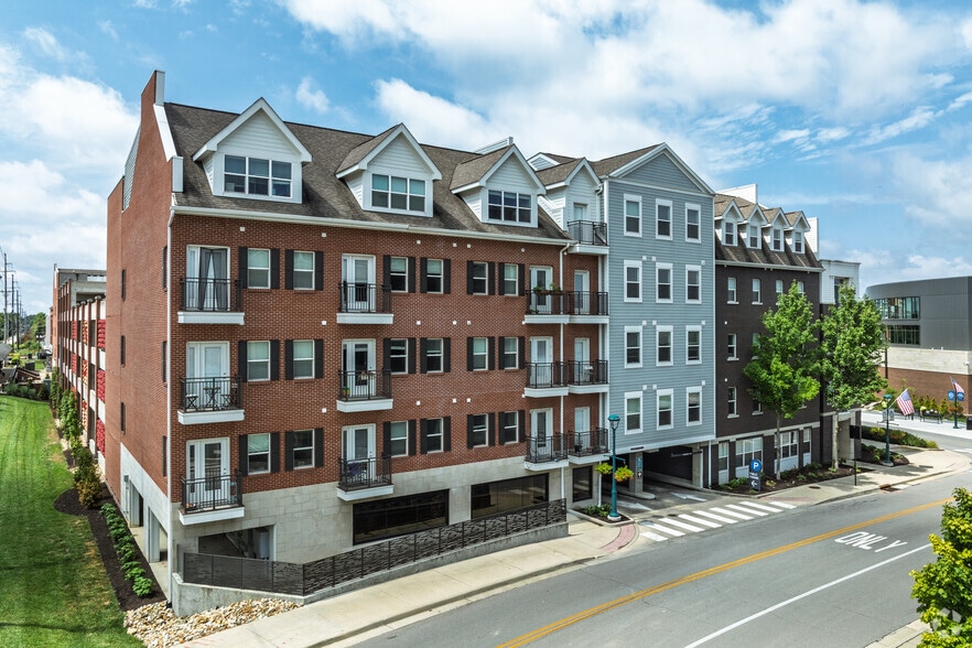 Primary Photo - Flats at Switch