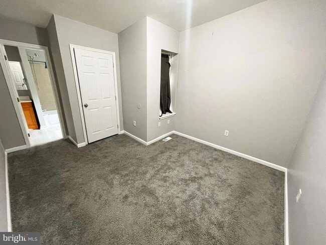 Building Photo - 2533 Woodbrook Ave