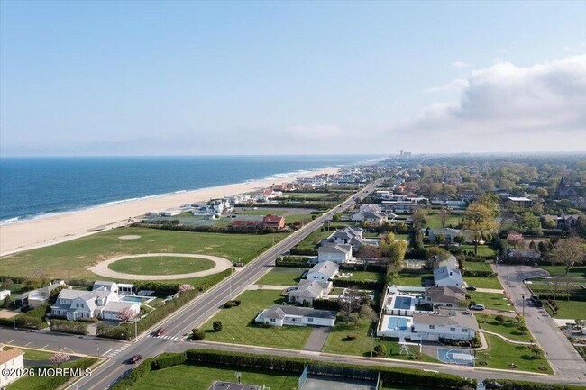 Building Photo - 8 Pullman Ave