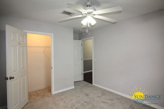 Building Photo - Gorgeous 3 Bedroom Home in Fort Walton Beach