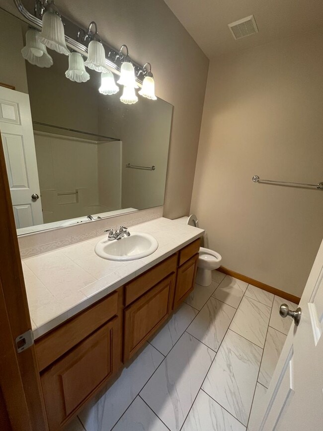 Building Photo - Amazing family home in the perfect location!