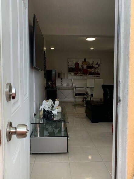 Building Photo - 372 NE 162nd St