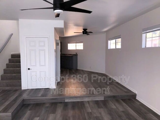 Building Photo - 4517 E Lavante St