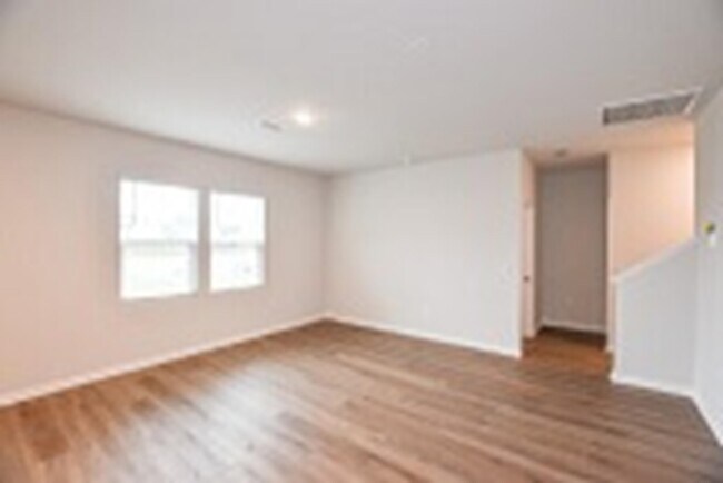 Building Photo - 1046 Laconic Dr