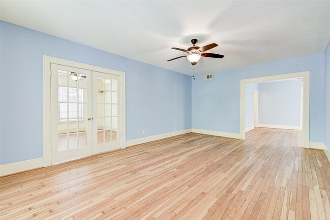 Building Photo - 1737 Branard St