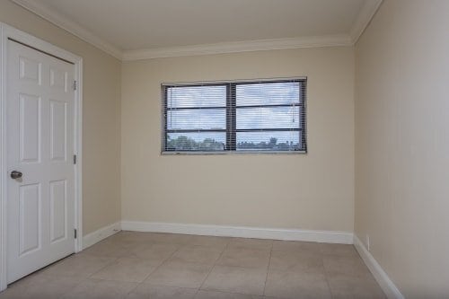 Building Photo - 10900 SW 42nd St
