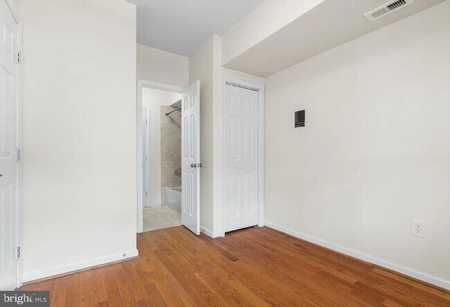 Building Photo - 1401 Druid Hill Ave