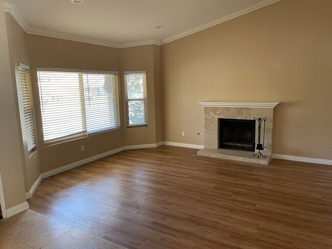 Building Photo - 11067 Alonda Ct