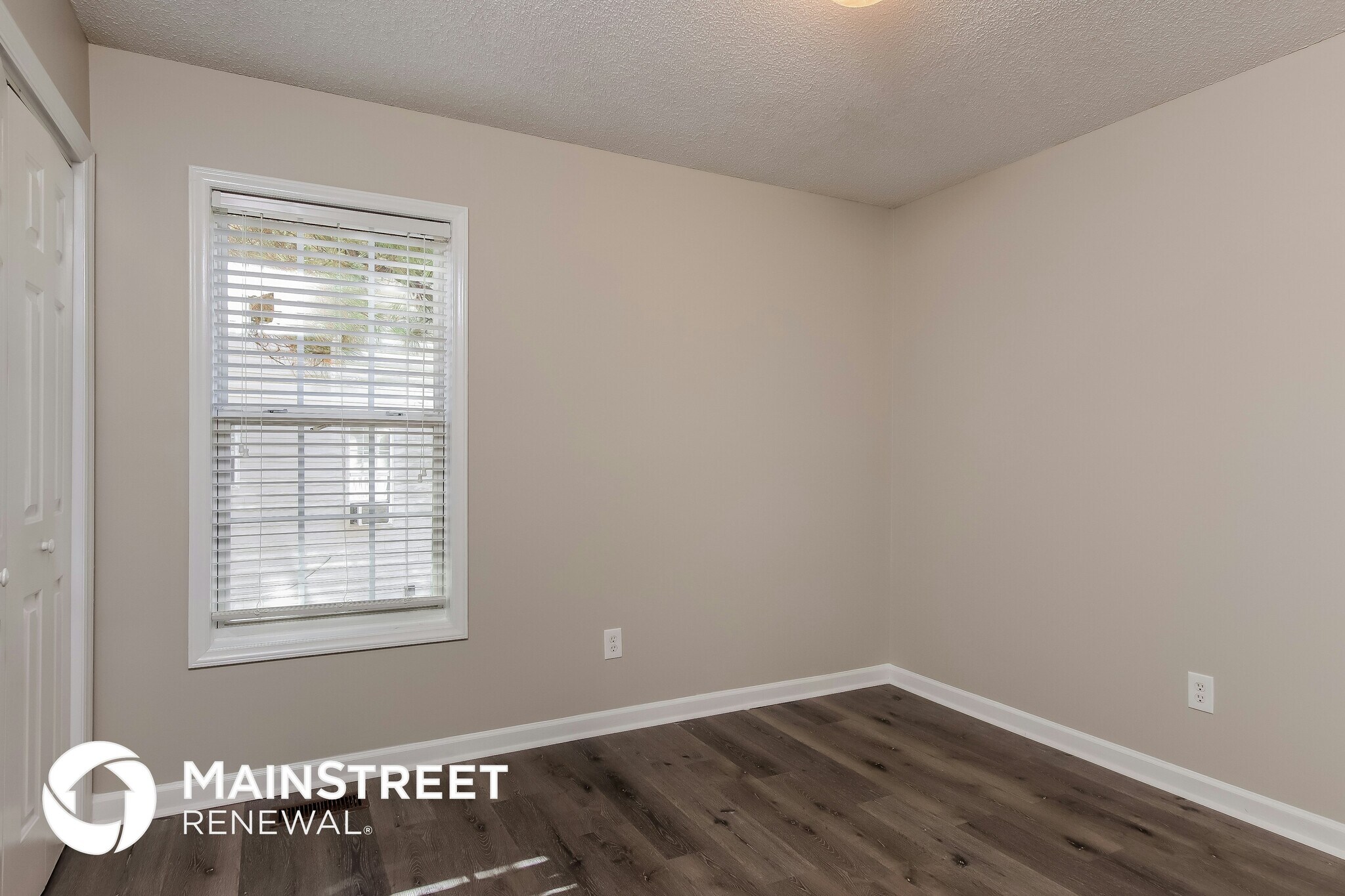 Building Photo - 1108 Woodbriar St