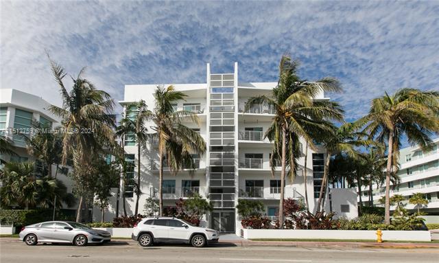 Building Photo - 7728 Collins Ave