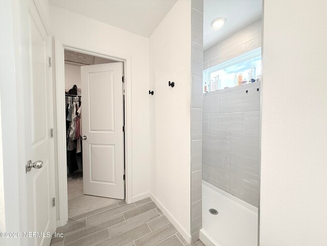 Building Photo - 9931 Lovage Ln