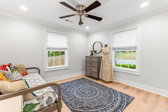 Building Photo - 1628 Pine Valley Rd