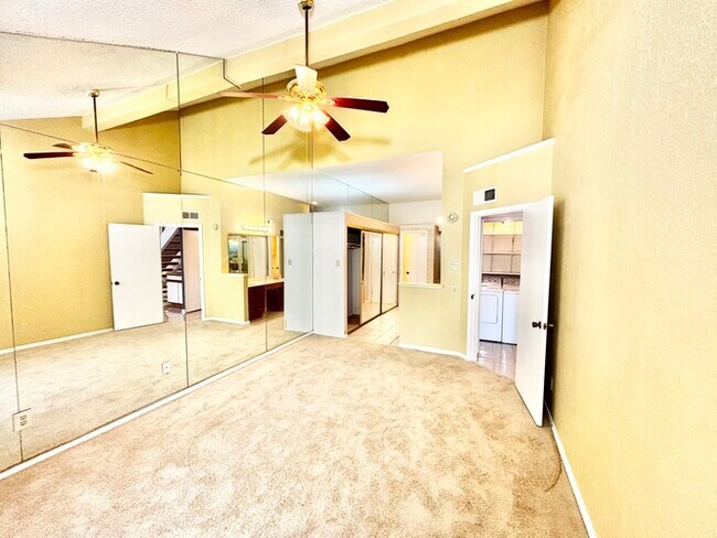 Building Photo - 503 Ranch Trail