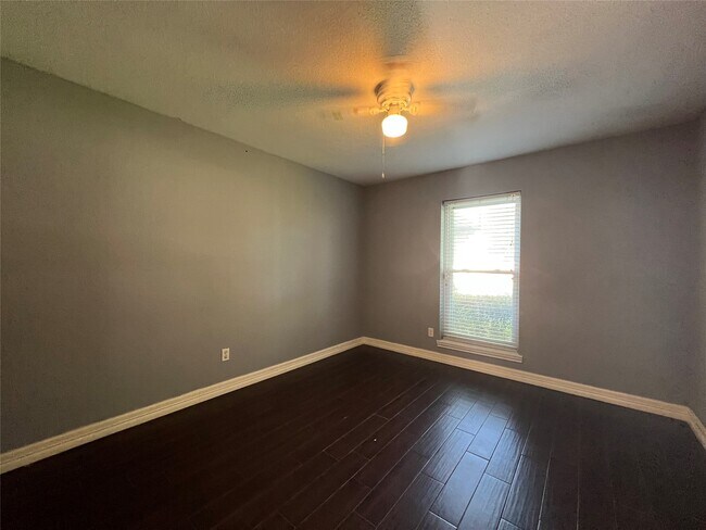 Building Photo - 13650 Cherrydown St