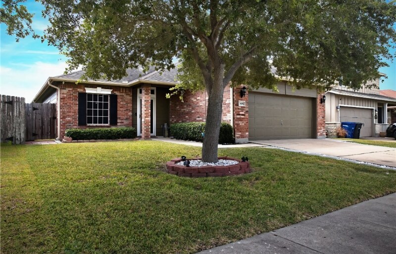 Building Photo - 2606 Las Brisas St