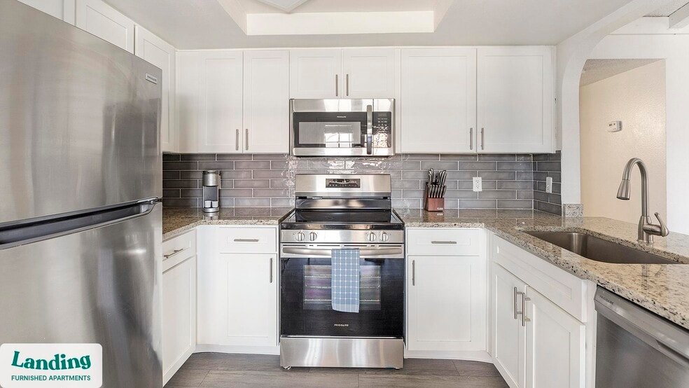 Building Photo - 5272 Tamarus St