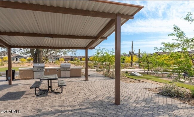 Building Photo - 2034 W Sleepy Ranch Rd