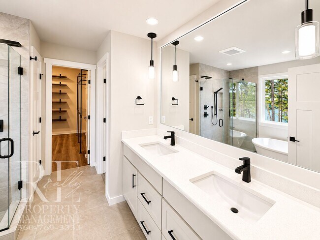 Building Photo - Luxury Poulsbo Retreat with Water Views, Covered Deck & Designer Finishes
