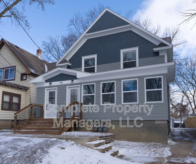 Building Photo - 821 Jefferson Ave