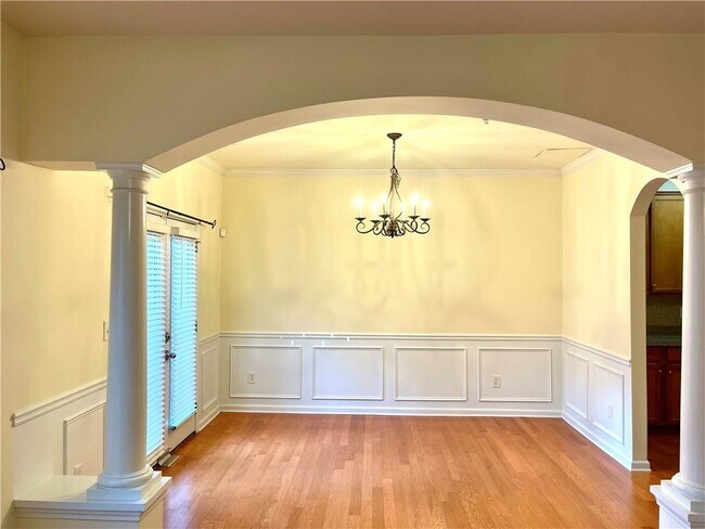 Building Photo - 981 Brownstone Ln SW