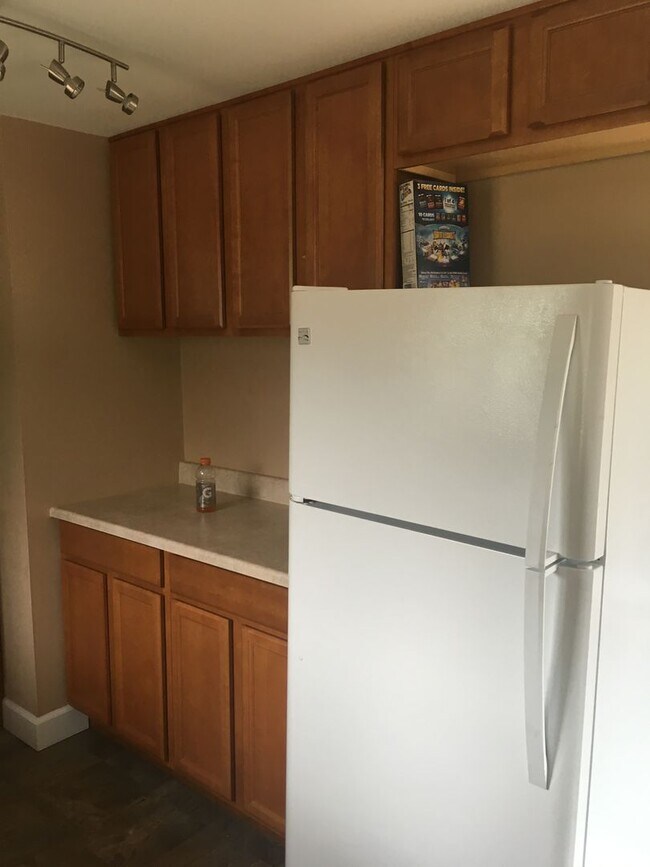 Building Photo - Convenient Location! Easy walk to CU Campu...