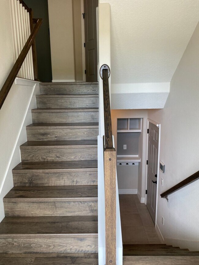 Building Photo - 1061 Clifton Springs Ln