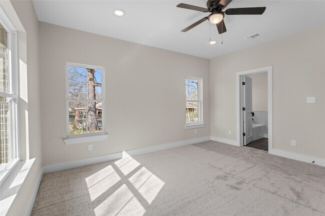 Building Photo - 797 Deleon St