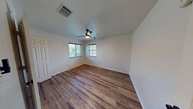 Building Photo - 6705 Rosita Oak Dr