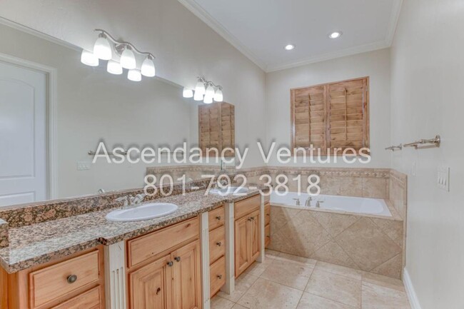Building Photo - 629 Holly Haven Cir