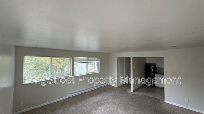 Building Photo - 355 SW 10th St