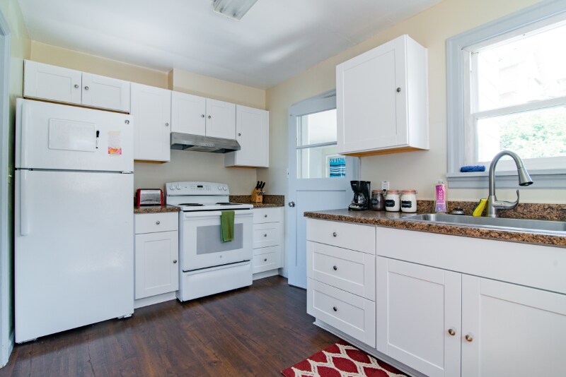 Building Photo - 461 W Marine Dr