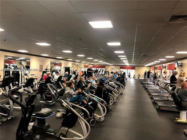 Building Photo - 358 Mansfield I