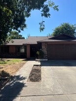 Building Photo - 217 Eula Dr