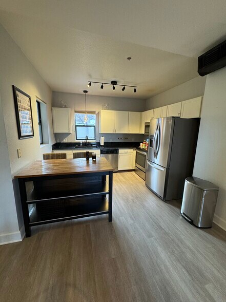 Building Photo - 3068 Umatilla St