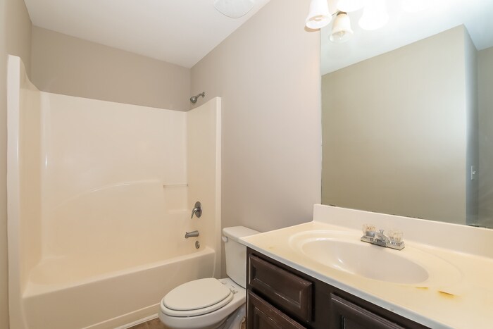 Building Photo - 110 Trevers Lake Dr